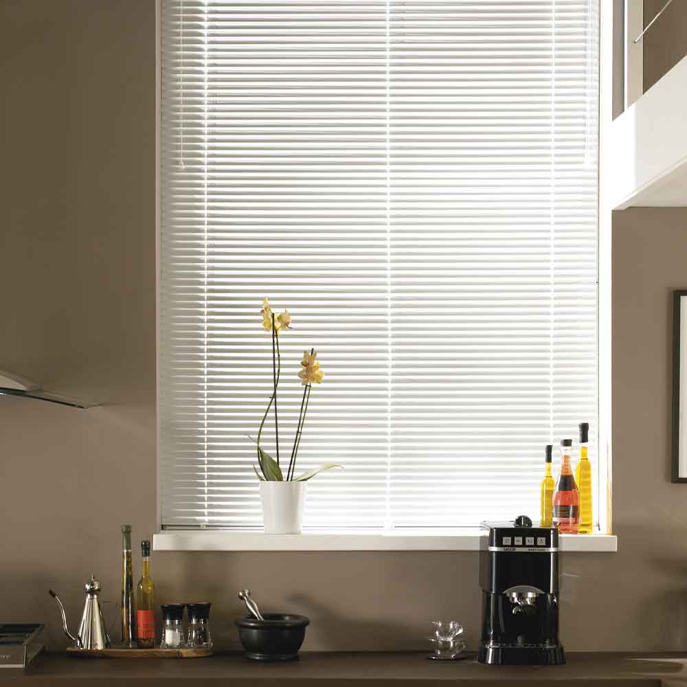Venetian blinds in Luton